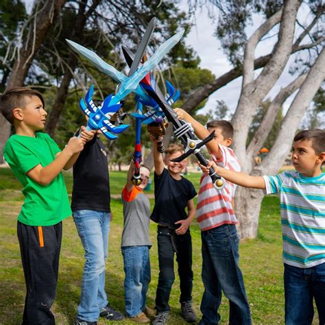 FORMIDABLE TOYS FORGING IMAGINATION Formidable Toys - 32 Foam Swords ...