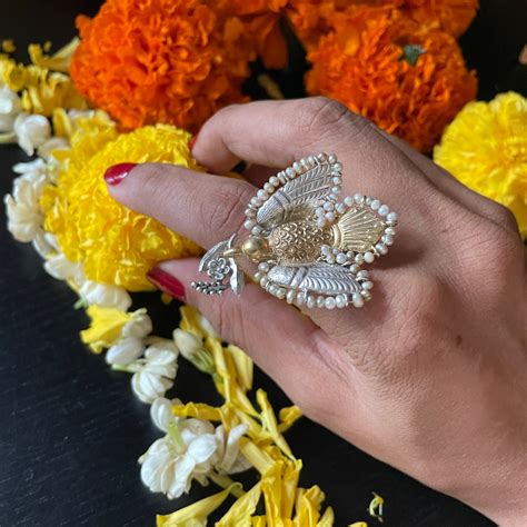 Santi Ring | Sheetal Zaveri by Vithaldas