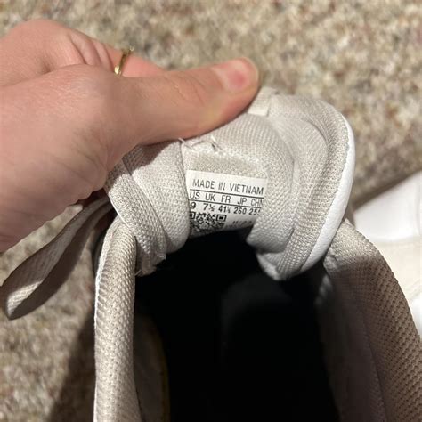 Adidas court shoes. Too small on me. - Depop