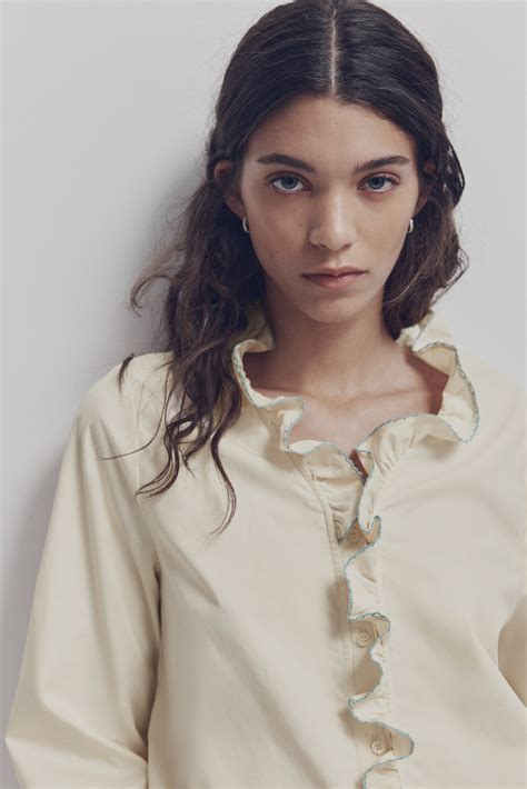 Women's Cream Frill-trimmed cotton poplin blouse | H&M IN