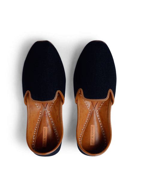 Black Jutti for Men | Gabbar - Pastels & Pop