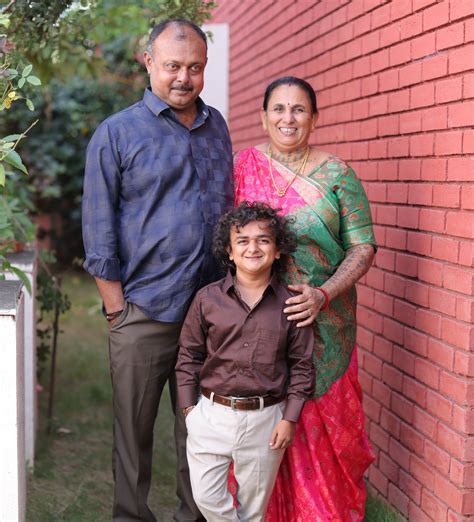 3.5-foot-tall influencer Mahesh Dada battled suicidal thoughts: Faces ...