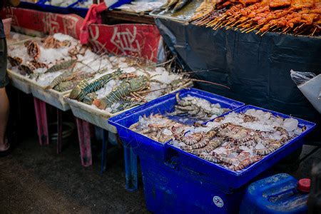 想吃海鲜的吃货们！江门这条平、靓、正的海鲜食街，你们去过吗？