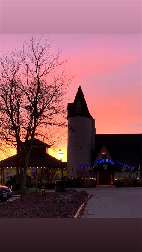 Sky Music Lounge - 930 Kehrs Mill Rd in Ballwin, MO | Toast