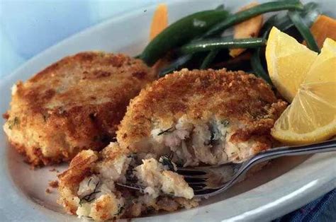 How to make Salmon, Prawn And Dill Fish Cakes Recipe