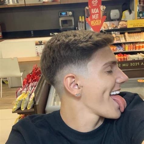 Pin de ؘ em 70 | Corte cabelo liso masculino, Cabelo liso masculino ...