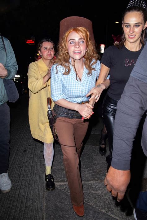 Billie Eilish leaving with Devon Lee Carlson : r/Fauxmoi