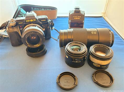 Minolta Maxxum 7000 35mm SLR with 3 AF Lenses | Maxsold