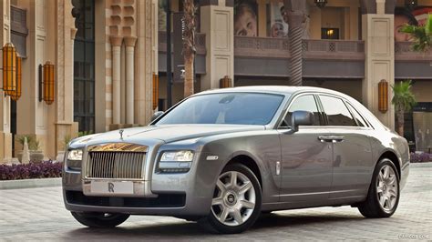 Rolls-Royce Ghost (2010) | Front Left Quarter