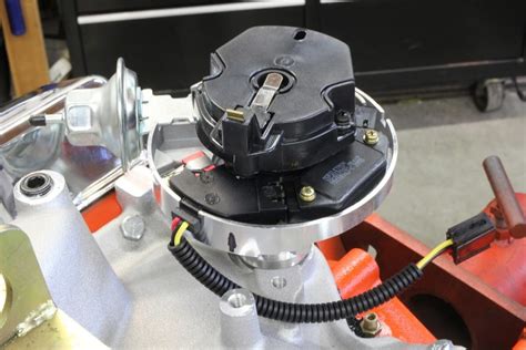 Chevy 350 Distributor Install 的图像结果