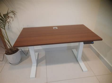 Tips for Transitioning to a Computer Table with Adjustable Height ...