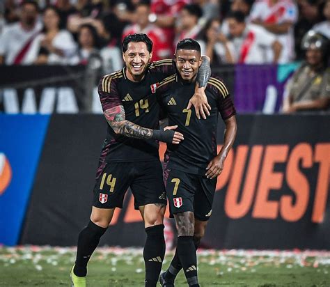 Perú venció 2-0 a Nicaragua - La Razón