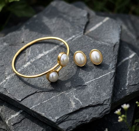Ruhani Combo Set: Gold Toned Pearl Studded Bracelet and Earring ...
