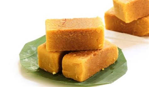 Chikkaveeranna Sweet Stall in Vijayapura for Mysore Pak, Badam Halwa ...