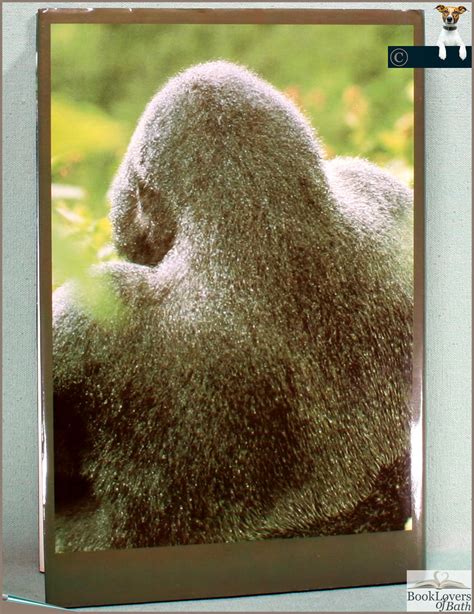 Gorillas in the Mist de Dian Fossey: Very Good Hardback in Dust Wrapper ...