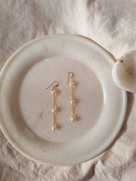 Pearl threader Earrings Silver chain Jewelry for women – Kiri Kiri