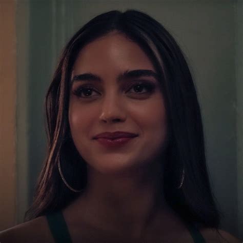 Vanessa icon in the heights – Artofit