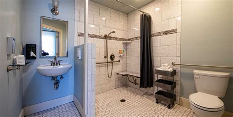 Sutter Creek Hotel | ADA-Friendly Queen Room in Sutter Creek