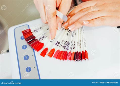 Rezultat imagine pentru How to Colour an Array LabVIEW