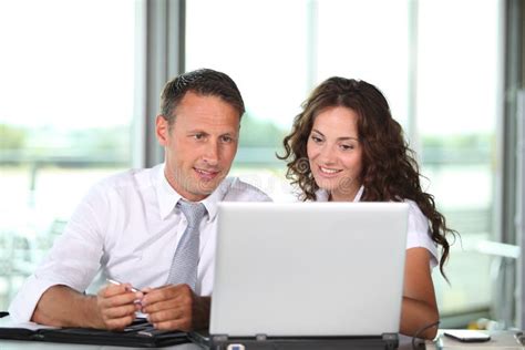 Business People Portrait 的图像结果