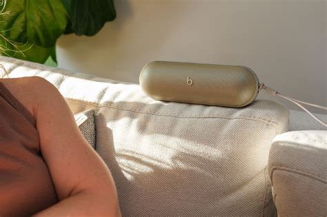 Beats Pill review: much easier to swallow this time - The Verge