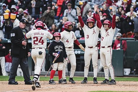 Arkansas baseball takes series vs. Missouri in 7-inning blowout | Whole ...