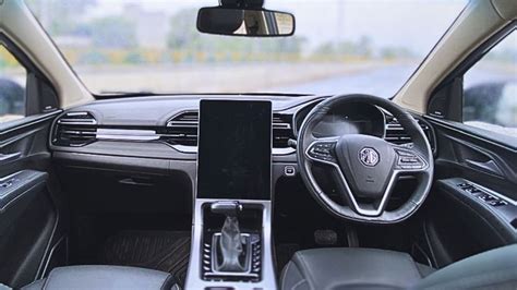 MG Hector Blackstorm Review 2024 : कैसी है एमजी हैक्‍टर ब्‍लैकस्‍टॉर्म ...