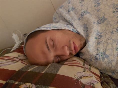 Man Sleeping in Sign Meme 的图像结果