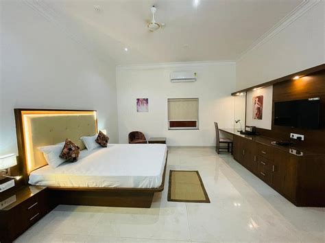 OASIS RESORT PILANI - Resort Reviews, Photos, Rate Comparison - Tripadvisor