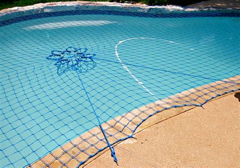 How Does A Swimming Pool Safety Net Work? | Katchakid