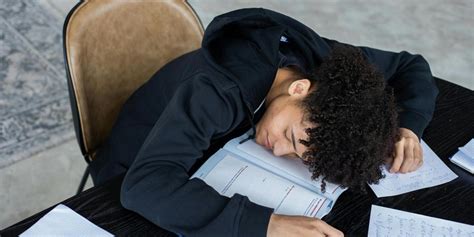 Sale a la luz cuanto cobra un profesor al tutorizar un TFG y se ...