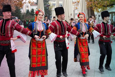 Traditional Bulgarian Costumes And Embroideries: History And Types ...