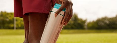 Casein Vs. Whey Protein | What's The Difference? - MYPROTEIN™