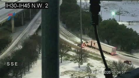 DFW road conditions: Icy and snowy conditions cause issues on North ...