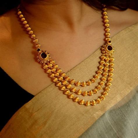 Blogs - Jewellery for Banarasi Saree for a Simple and Traditional Look