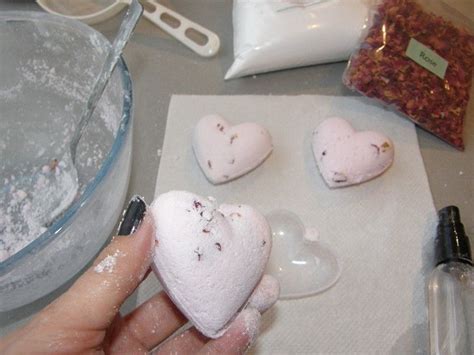 BATH BOMB WORKSHOP WITH CREATIVE AVENUE, Just Makers, Harrogate, 12 May ...