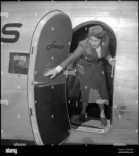 beim Öffnen der Flugzeugtür--- Swissair *** Heidi Jaeger in den ...