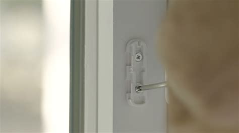 SimpliSafe Install Entry Sensor 的图像结果