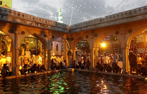 Exquisite Mosque designs reflect syncretic culture and traditions of ...