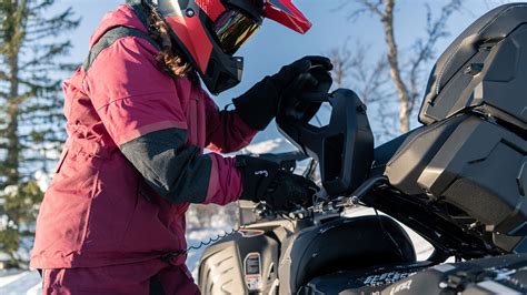 Flipable snowflap on the Lynx Commander RE snowmobile