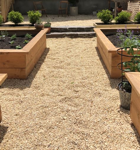 Flagstone Patio With Pea Gravel