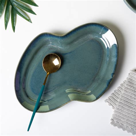 Buy Fancy Ceramic Platters in India – The Golden Theory