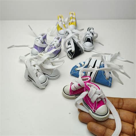 Miniature Shoes – Miniatures Shop