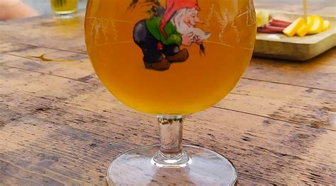 CAMPING AU BOUT DU MONDE (Houffalize) - Campground Reviews & Photos ...