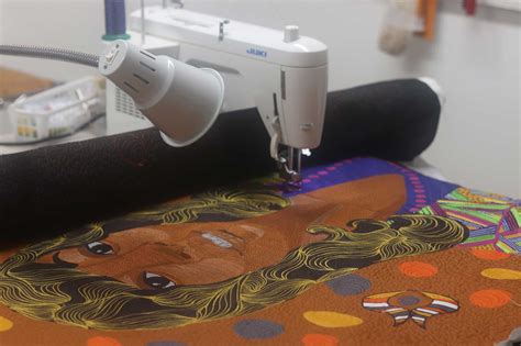 Thread Painting Scenery by Machine 的图像结果