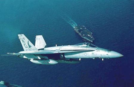 “蜂”回路转？F/A-18E/F超级大黄蜂归来|特朗普|海军|波音_新浪新闻