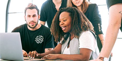 Having Fun at Work 的图像结果