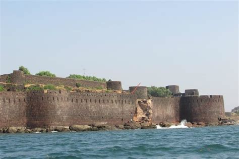 Vijaydurg Fort, Kunkeshwar - Tripadvisor