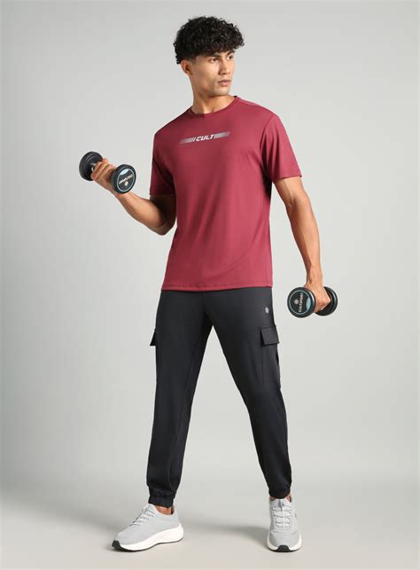 Buy Men's Maroon Everyday Performance T-shirt Online in India | Cult Store