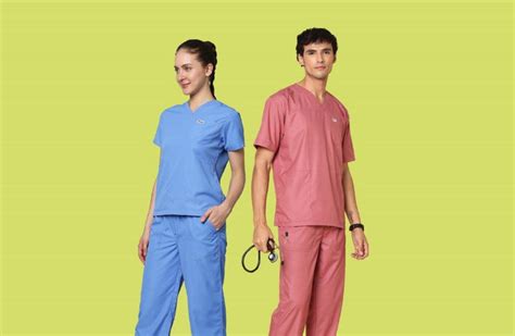 Understanding the Differences Between Scoliosis and Kyphosis: Symptoms ...